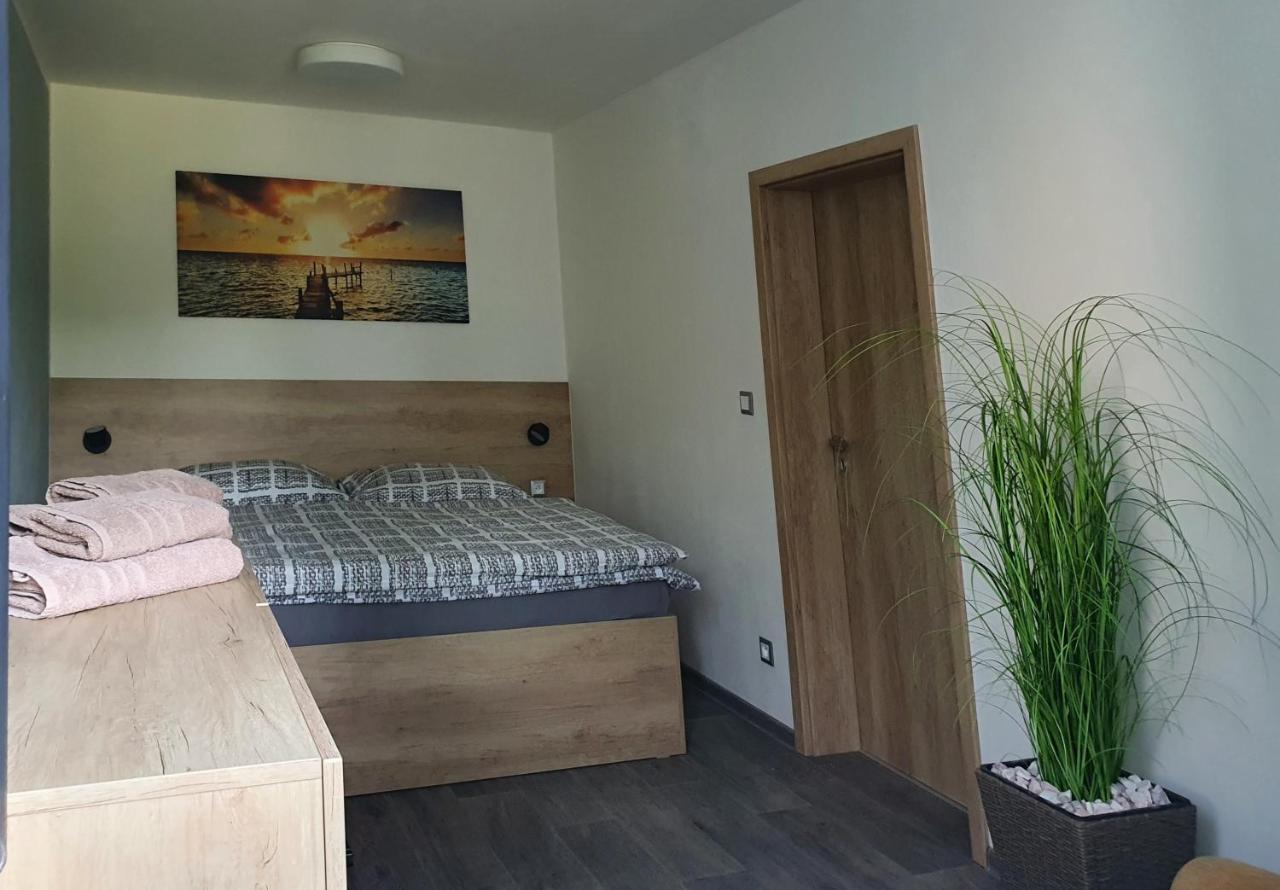 Rezidence Belehradska Appartement Most Buitenkant foto